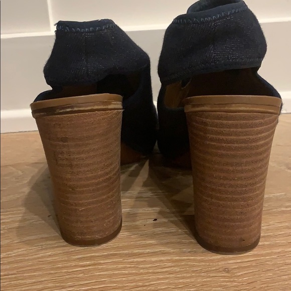 Sarto FrancoJean heels|Curbside last chance to buy - Picture 9 of 15